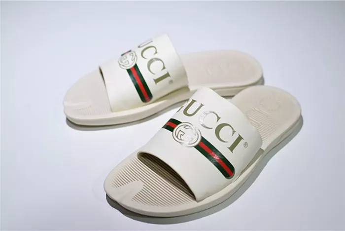 GUCCI Leather SLIDE SANDAL WHITE WITH GG LOGO WOMENS 1K969E 3F7U F0090