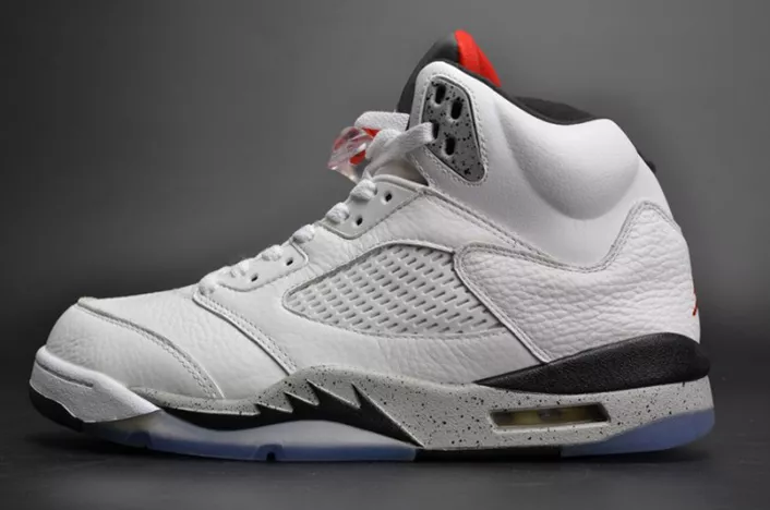 AIR JORDAN 5 RETRO "WHITE CEMENT" mens 136027-104