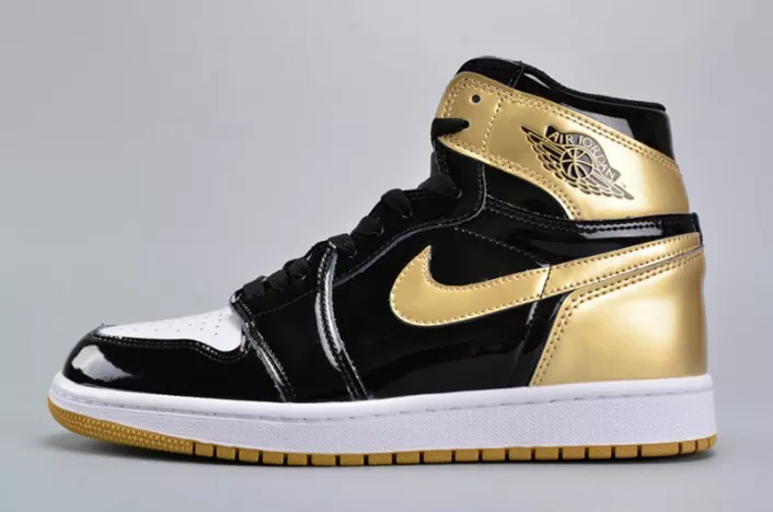 Air Jordan 1 Retro High OG NRG ComplexCon "Top 3 Gold" 861428-001