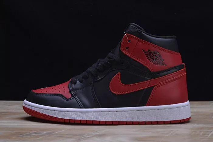 AIR JORDAN 1 RETRO "HOMAGE TO HOME" red 861428-061