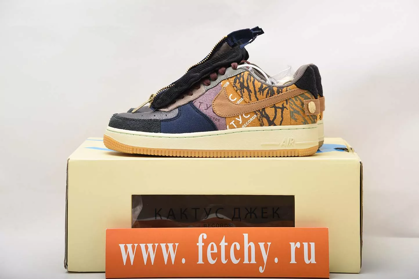 AIR FORCE 1 LOW TRAVIS SCOTT CACTUS JACK - CN2405-900