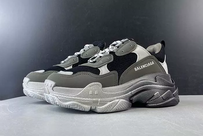 BALENCIAGA TRIPLE S TRAINERS CLEAR SOLE BLACK GREY 545325 G09O1 9532