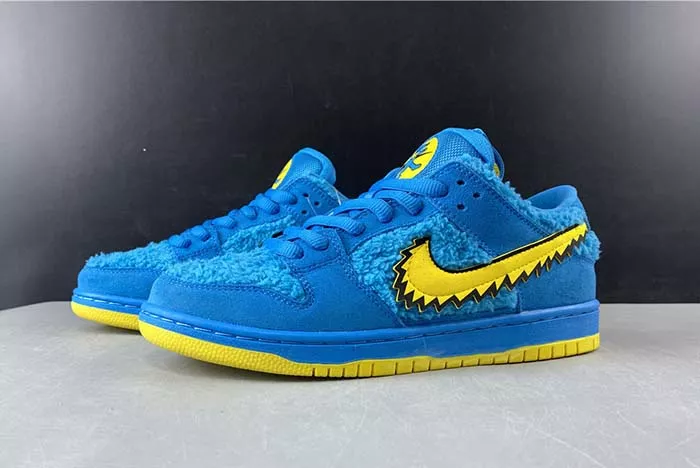 Grateful Dead x Nike SB Dunk Low CJ5378-400