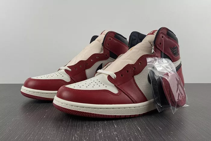 Air Jordan 1 High OG Chicago Reimagined DZ5485-612