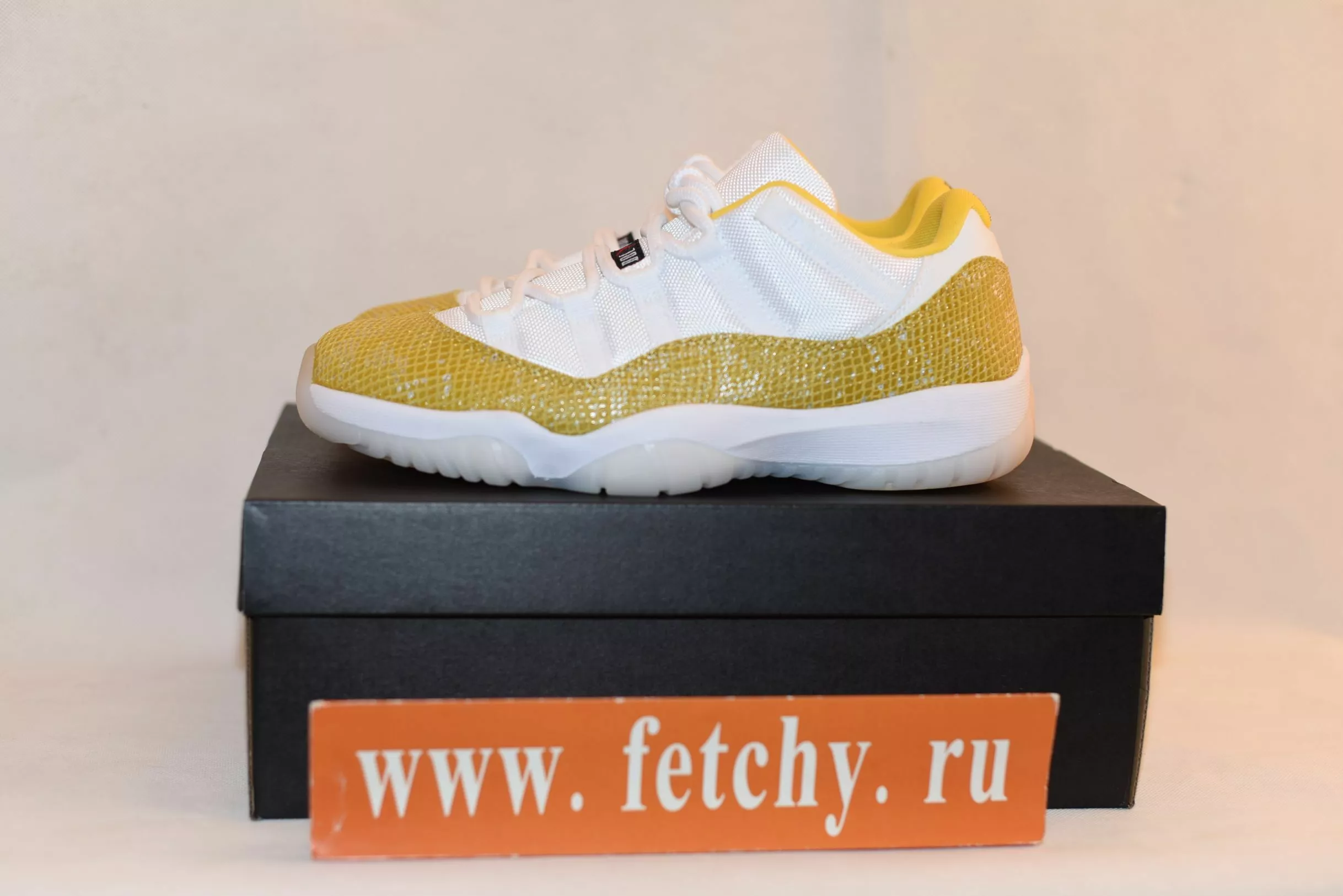 Air Jordan 11 Low WMNS Yellow Snakeskin AH7860-107