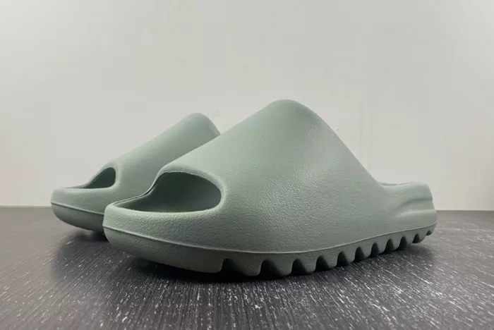 adidas YEEZY SLIDE ID5480